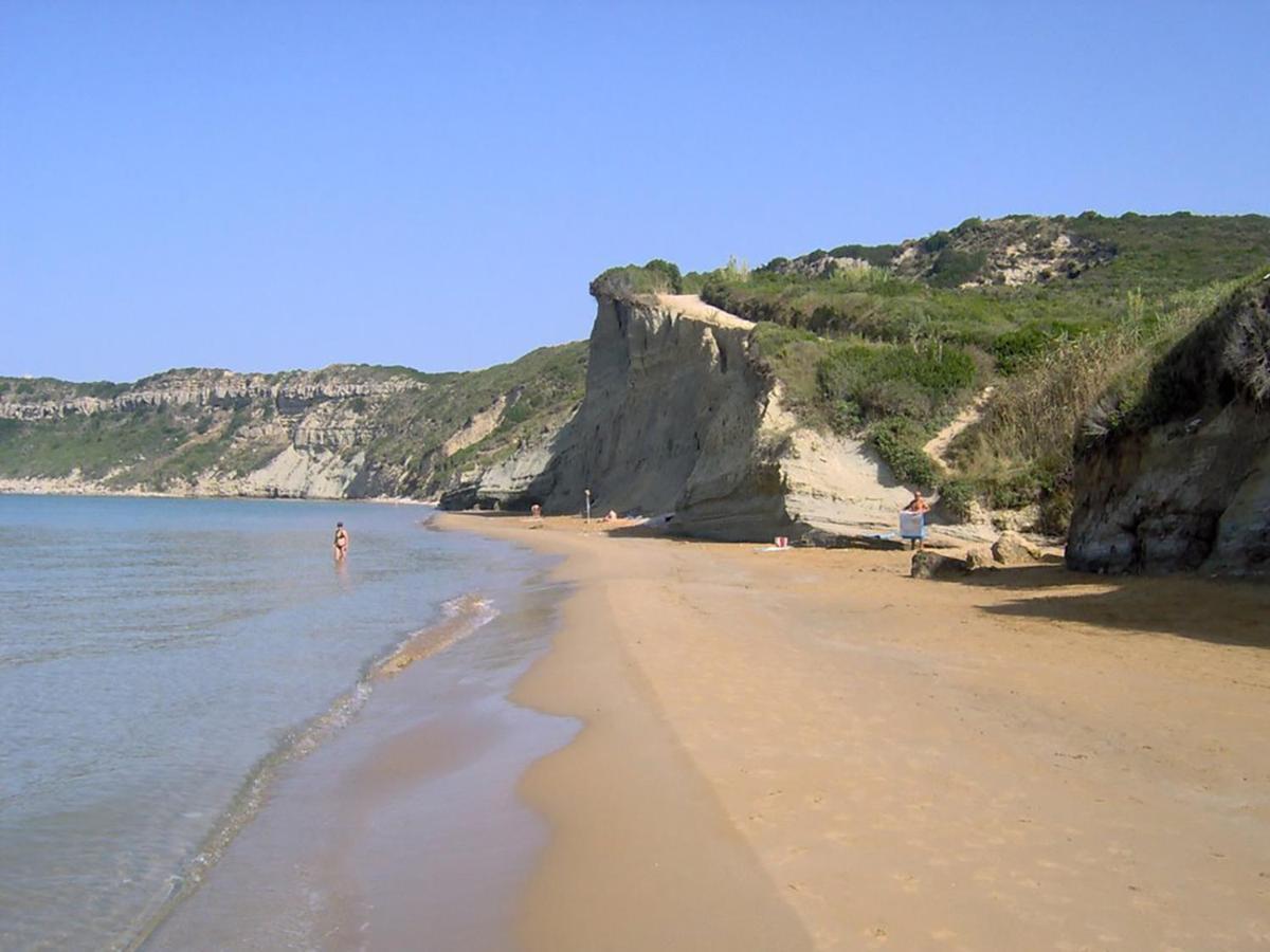 Sea View - Amalia Karousádes